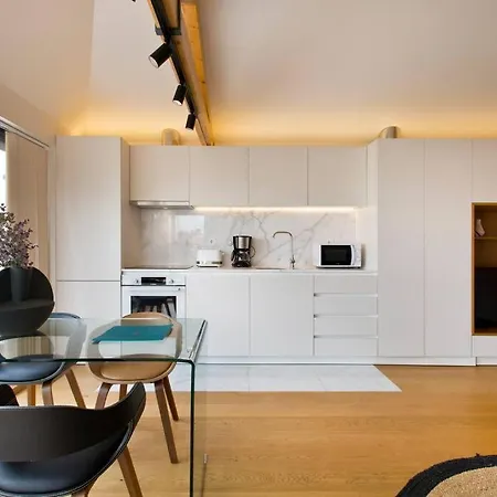 Boutique Rentals-primrose Terrace&garage Apartment Porto